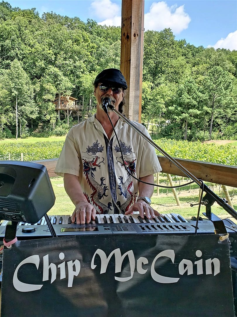 Live at Bear Claw Vineyards Tomorrow – Jan. 19, 2020